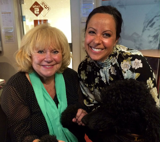 Nicole Kinsbergen en Tineke de Nooi hadden een mooi gesprek in de TinekeShow over DoggyDating